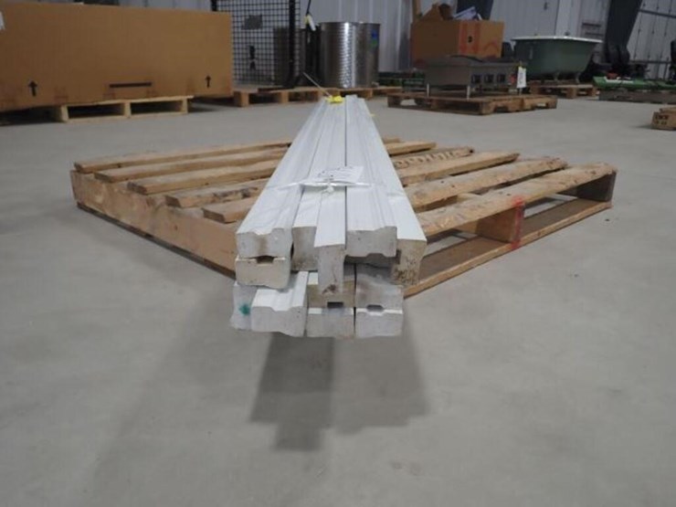 qty-of-(14)-7-ft-pvc-brickmold-image-9