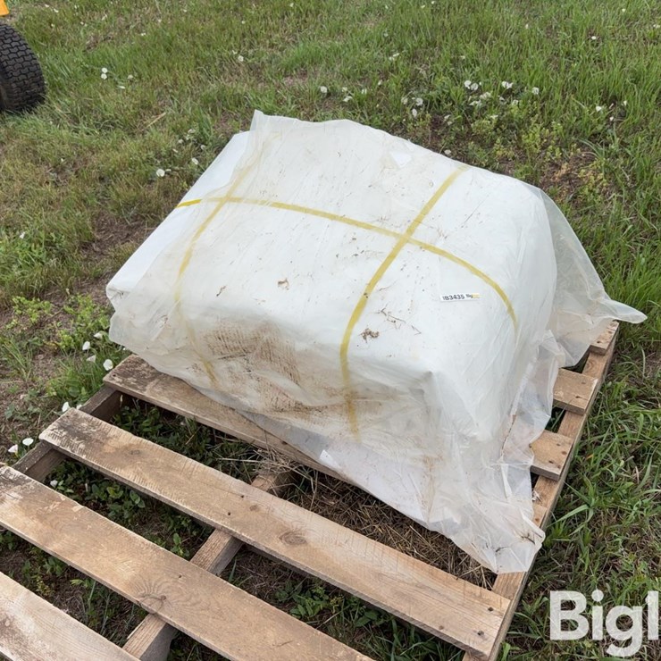 Missouri 50x60 Hay Tarp