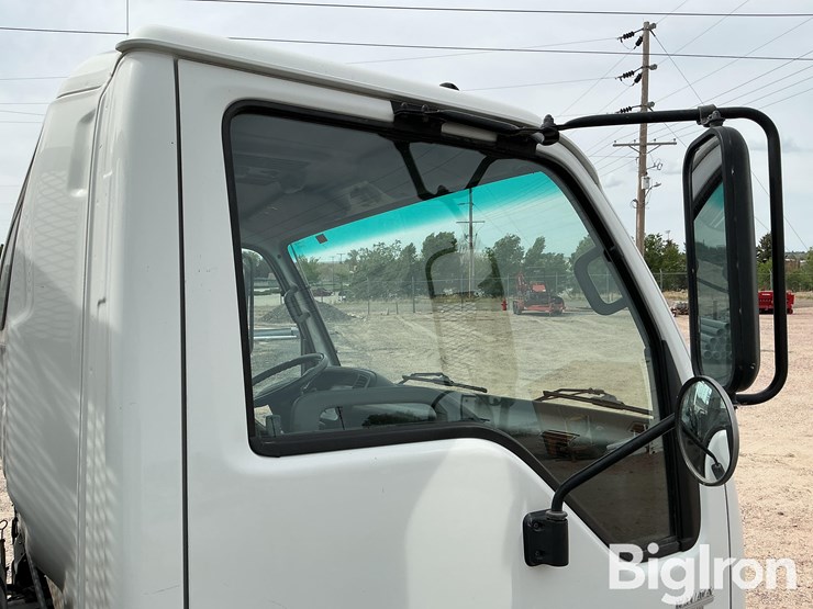2003-gmc-w4500-image-15