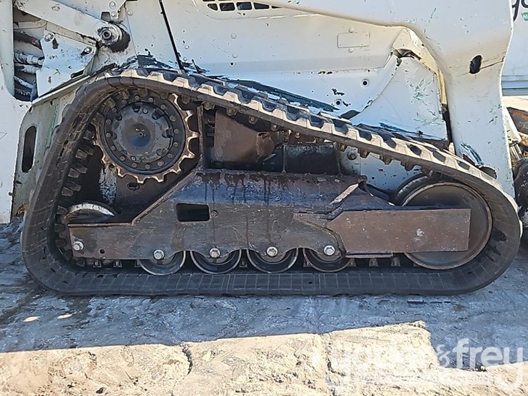 2021-bobcat-t64-image-8