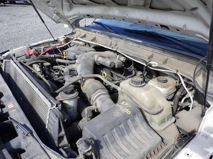 2012-ford-f550-image-24