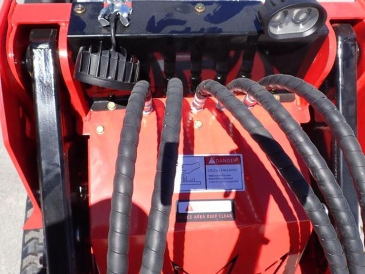 unused-2026-sdlanch-ssl580-skid-steer-image-24