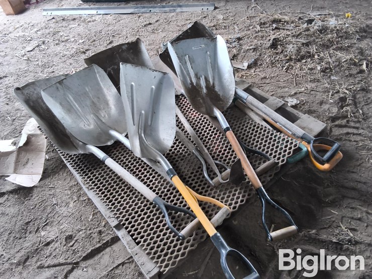 scoop-shovels-image-3