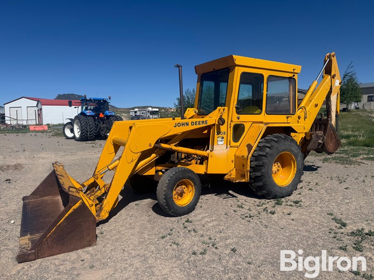 1984-deere-310b-image-1