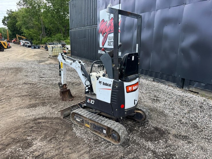 2022-bobcat-e10-image-4