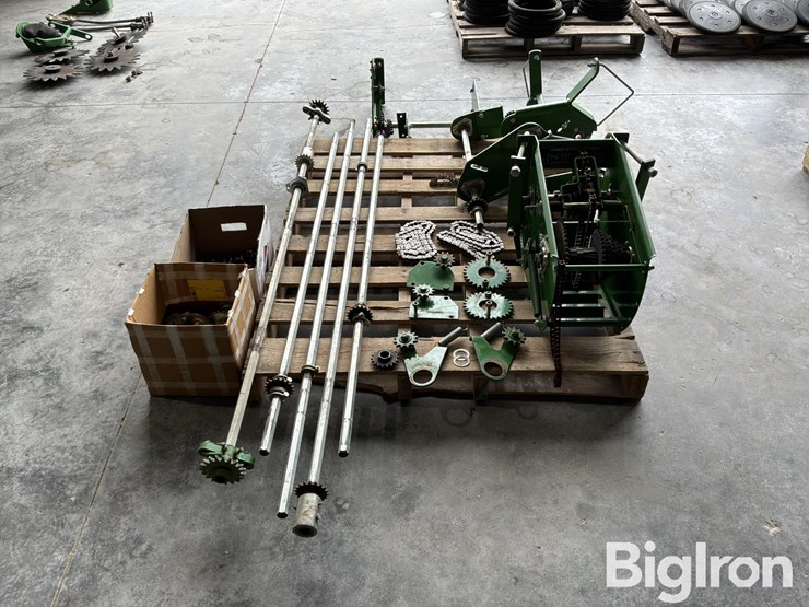 john-deere-12-image-6