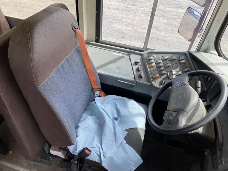 2012-ic-pb105-school-bus-image-23