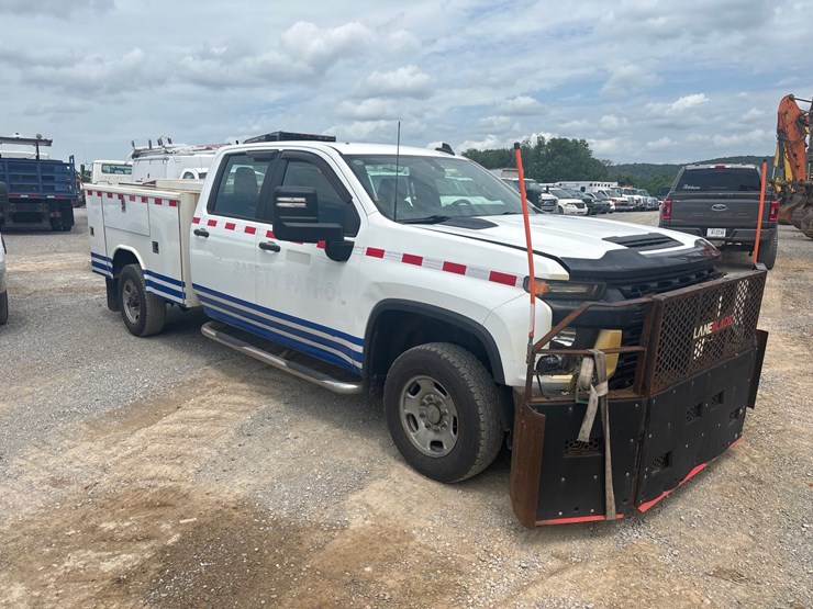 #63-•-2020-chevrolet-silverado-pickup-truck-image-2