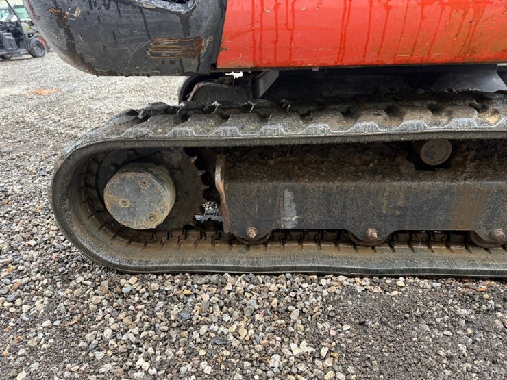 2019-kubota-kx040-image-12