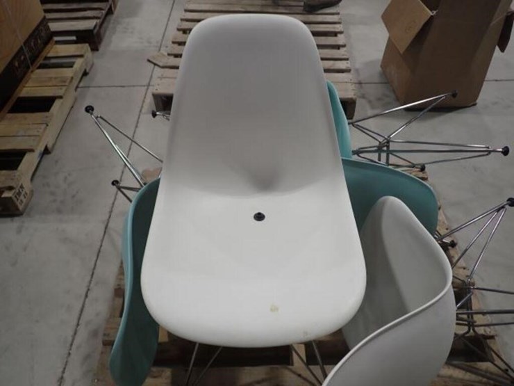 qty-of-(5)-chairs-image-6