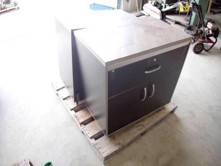 31-in.-x-75-in.-rolling-storage-cabinet(s)-image-14