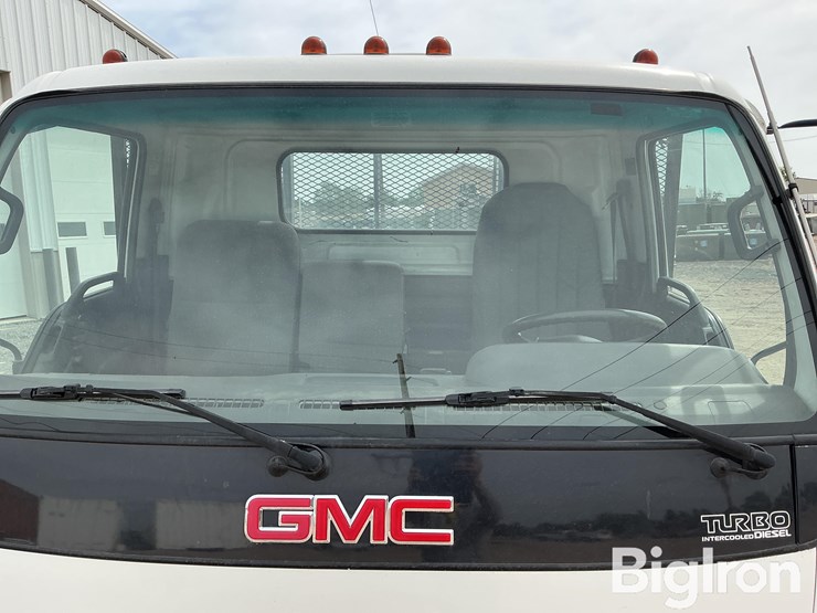 2003-gmc-w4500-image-12