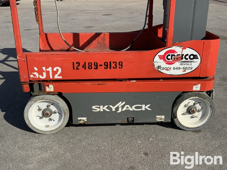 2017-skyjack-sj12-image-10