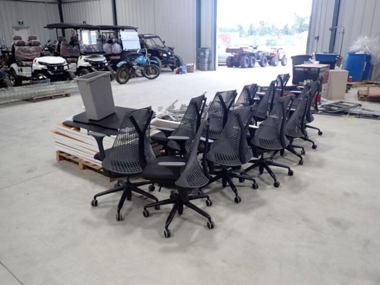 qty-of-(12)-multi-station-connectable-desks-&-image-5