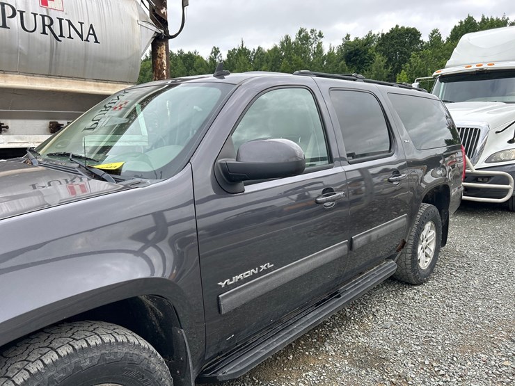 2010-gmc-yukon-image-13