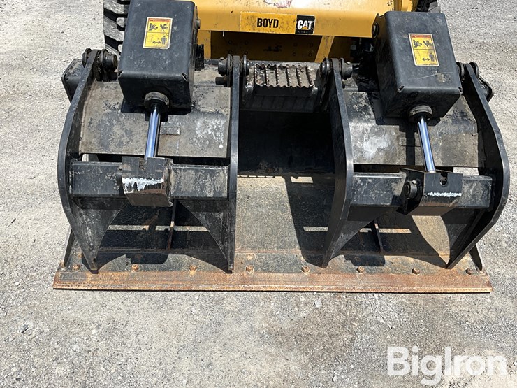 2023-caterpillar-232d3-image-17