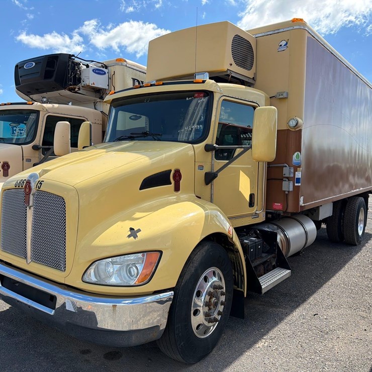 2014 KENWORTH T370