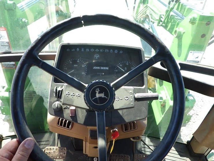 john-deere-tractor-loader-image-29