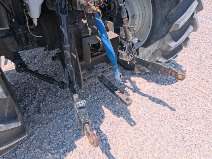 2004-new-holland-tl100a-image-61