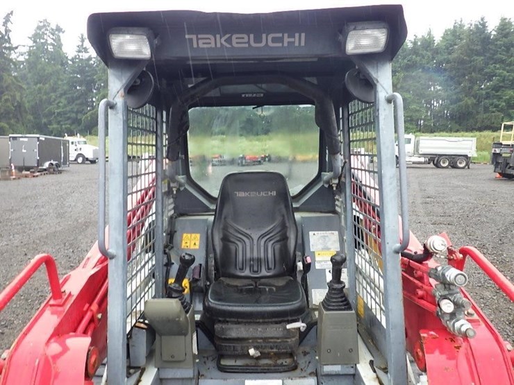 2016-takeuchi-tl8-image-24