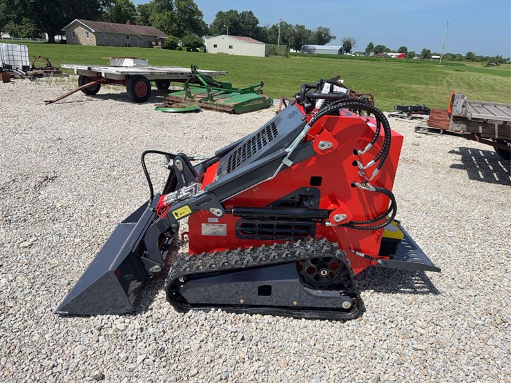 2026-zjg-zj-380-tracked-mini-skid-steer-loader-image-3