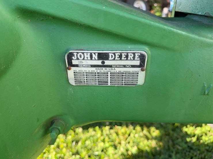 john-deere-320s-image-20