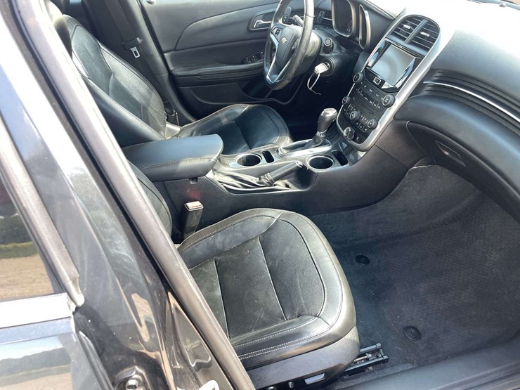 2015-chevrolet-malibu-4-door-sedan-(206,870-miles)-image-18