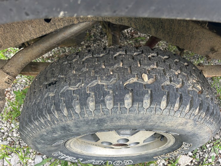1994-jeep-wrangler-image-11