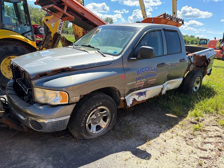 2005-dodge-1500-image-2