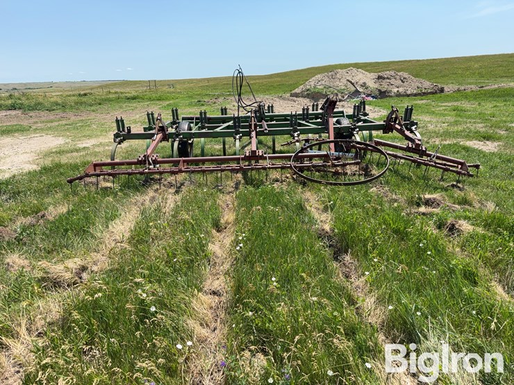 john-deere-16-image-6