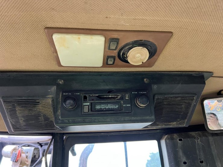 john-deere-310d-image-31