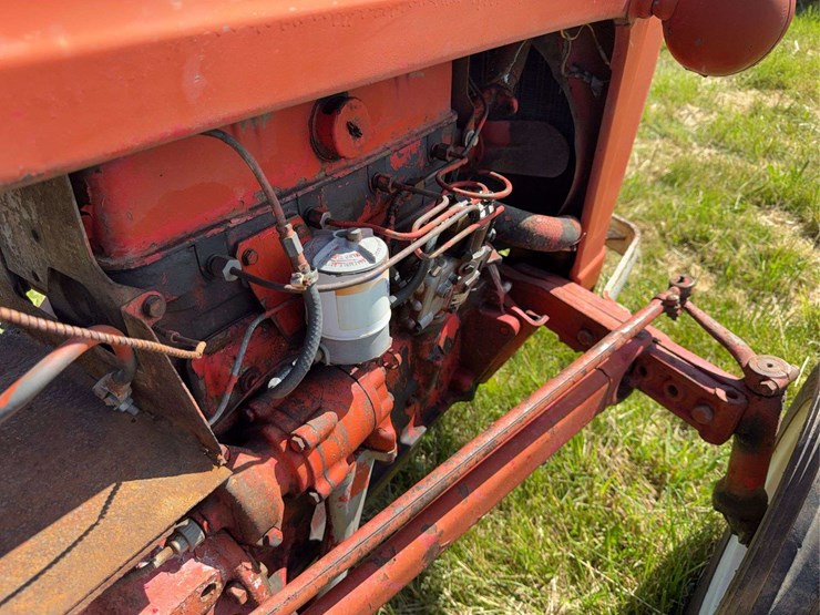 ford-820-image-12