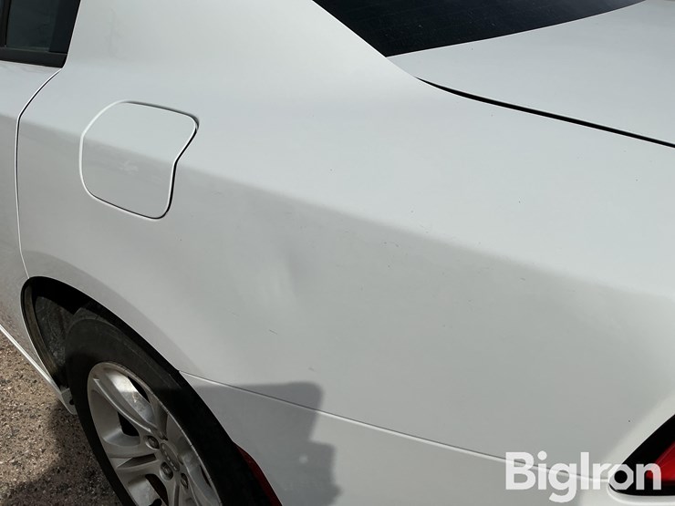 2018-dodge-charger-sxt-4-door-sedan-image-16