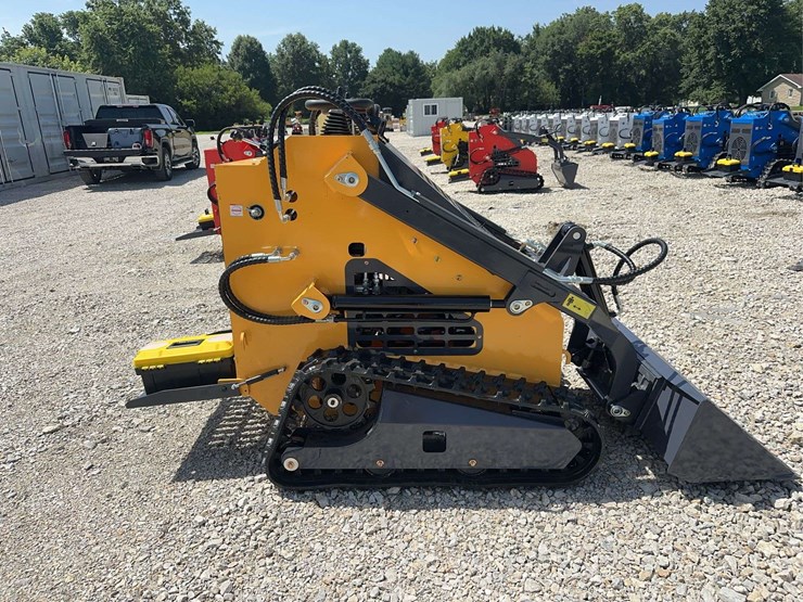 2026-zjg-zj-380-tracked-mini-skid-steer-loader-image-7