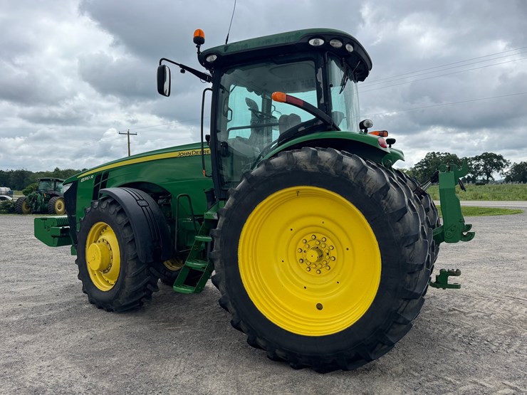 john-deere-8310-image-3