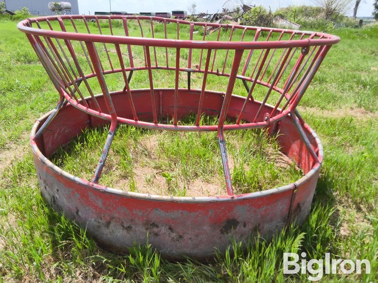 bale-feeder-image-11