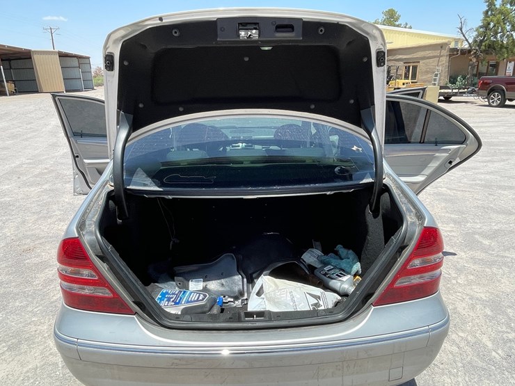 #162-•-2005-mercedes-c230-kompressor-(clean-nm-title)-image-50