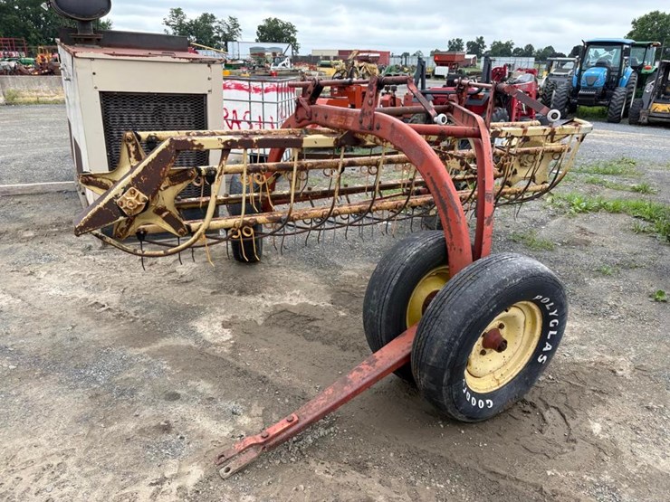 new-holland-258-image-3