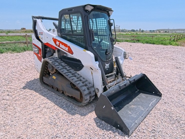 2021-bobcat-t64-image-36