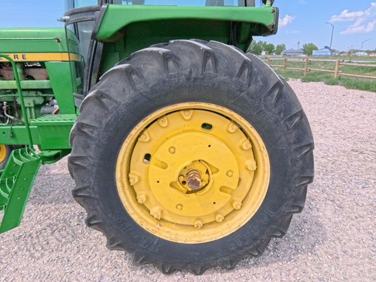 john-deere-4430-image-47