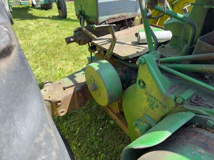 john-deere-70-image-18
