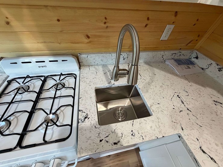 (new)-2026-10x40-2-bed/1-bath-trailer-mounted-tiny-home-image-27