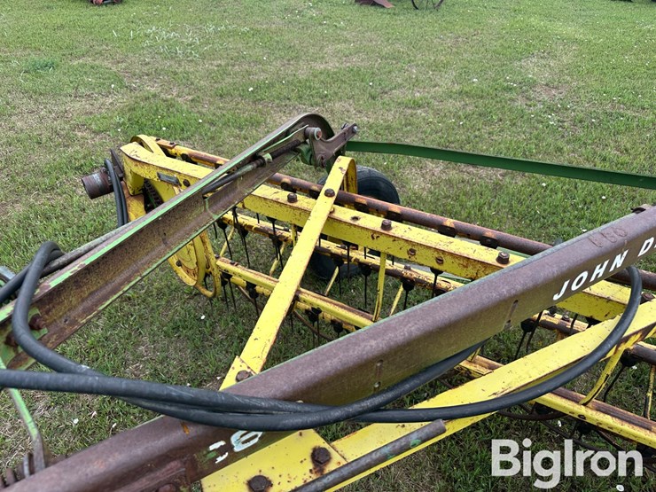 john-deere-660-image-10
