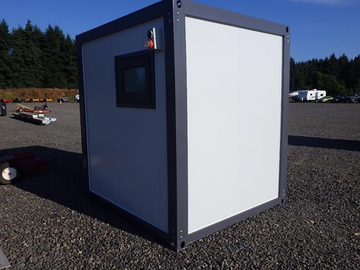 portable-toilet-w/-shower-image-4