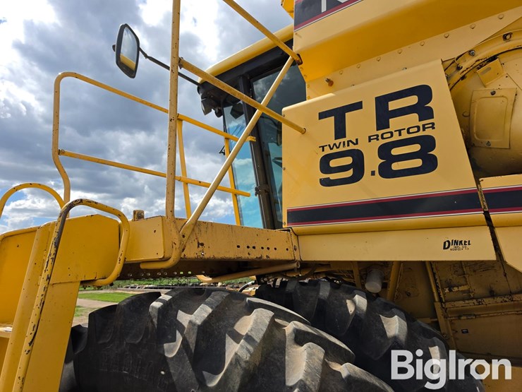 1998-new-holland-tr98-image-13