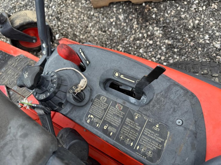 2019-kubota-zd1211-image-16