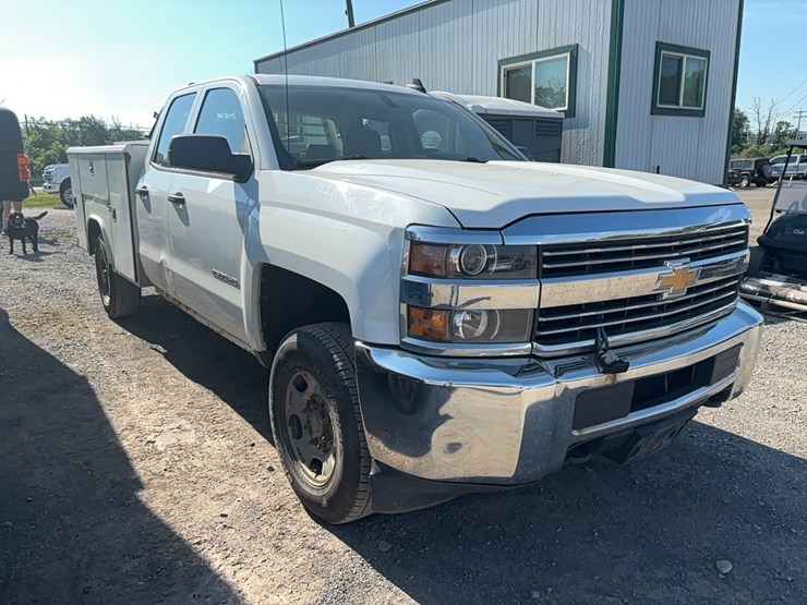 2016-chevrolet-2500-image-2