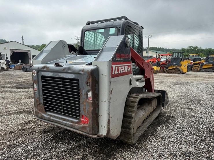 2022-takeuchi-tl12r2-image-4