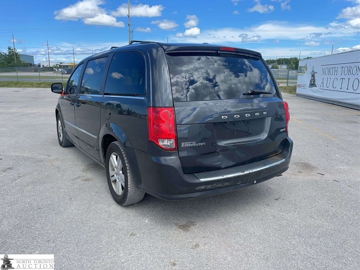 2012-dodge-grand-caravan-crew-image-7