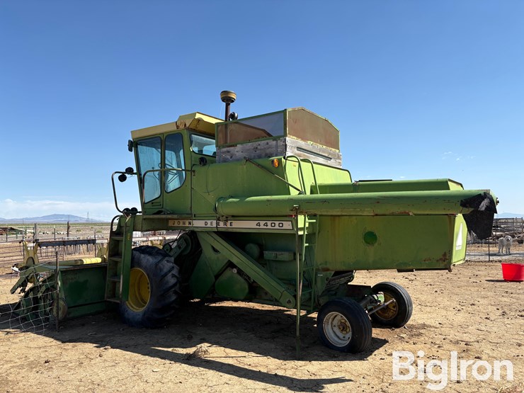 1977-john-deere-4400-image-7